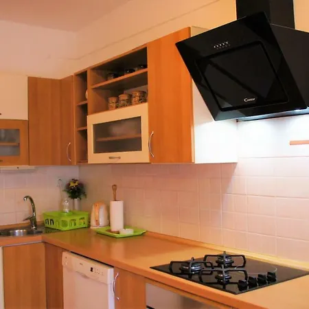 Apartment Nena Murter