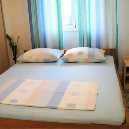 Apartment Nena *