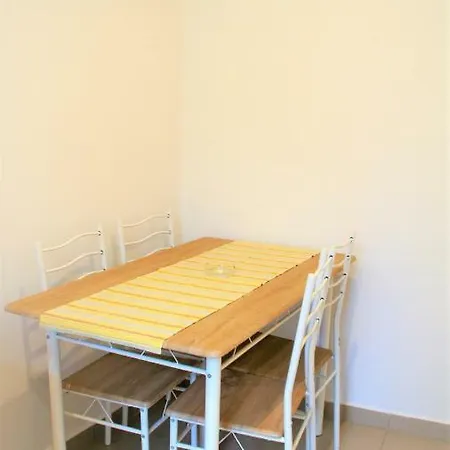 Apartment Nena *