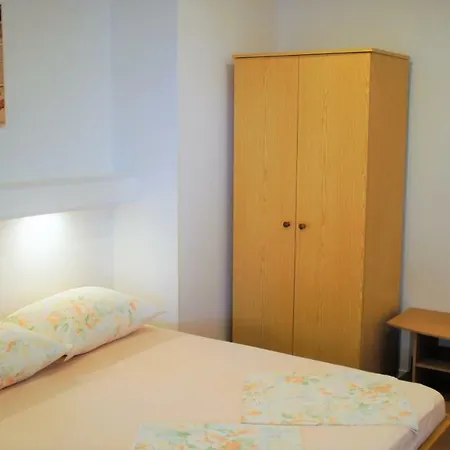 Nena Apartment *